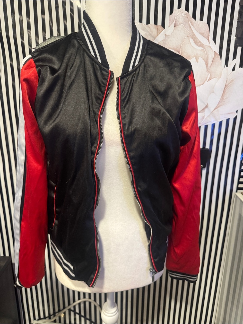 Ashley 26 International Satin Bomber Jacket Womens M Black Red White Varsity Y2K